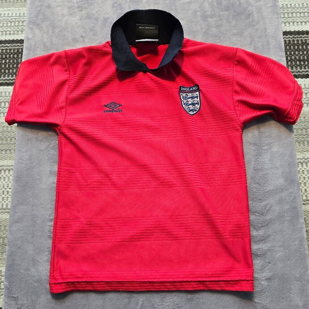 UMBRO kids ENGLAND soccer jersey